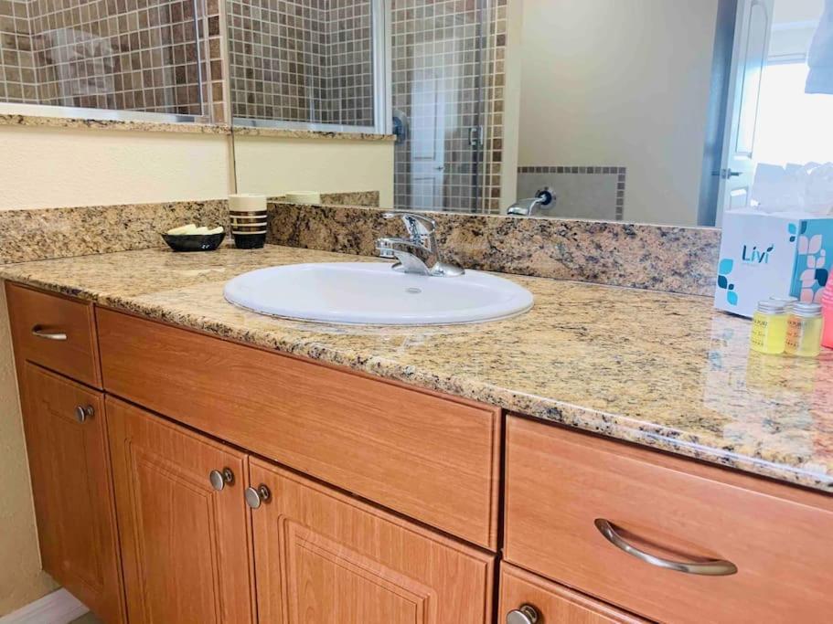 אורלנדו Walking Distance From Universal One Bedroom Resort מראה חיצוני תמונה